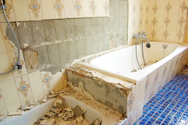 Bathtub Demolition in Missoula